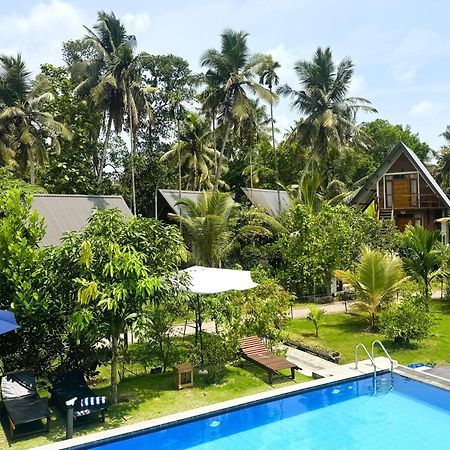 Steps Garden Resort Негомбо Екстер'єр фото