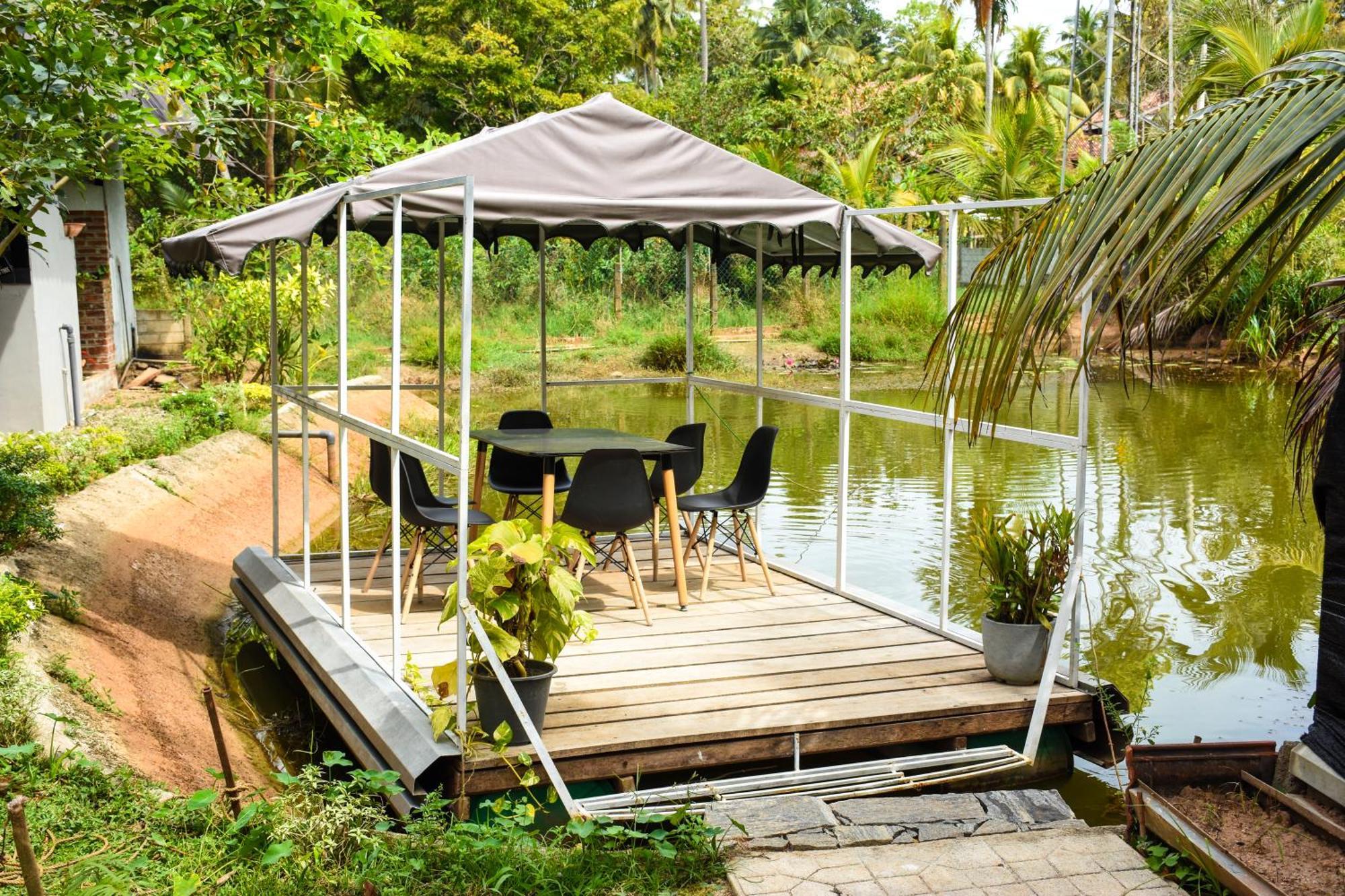 Steps Garden Resort Негомбо Екстер'єр фото