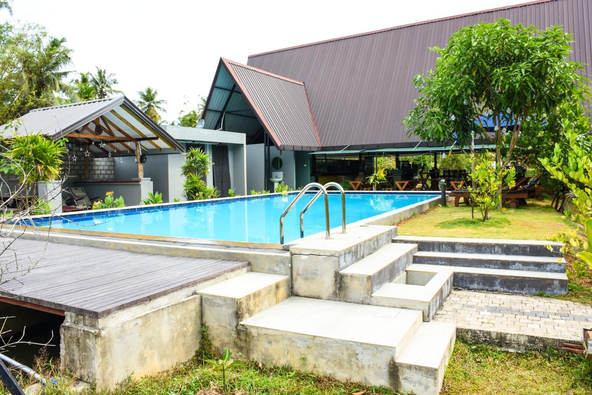 Steps Garden Resort Негомбо Екстер'єр фото