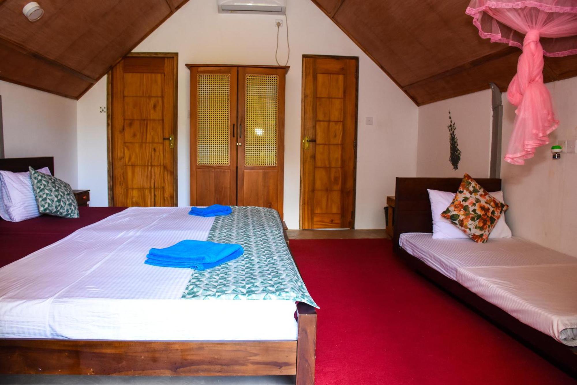 Steps Garden Resort Негомбо Екстер'єр фото