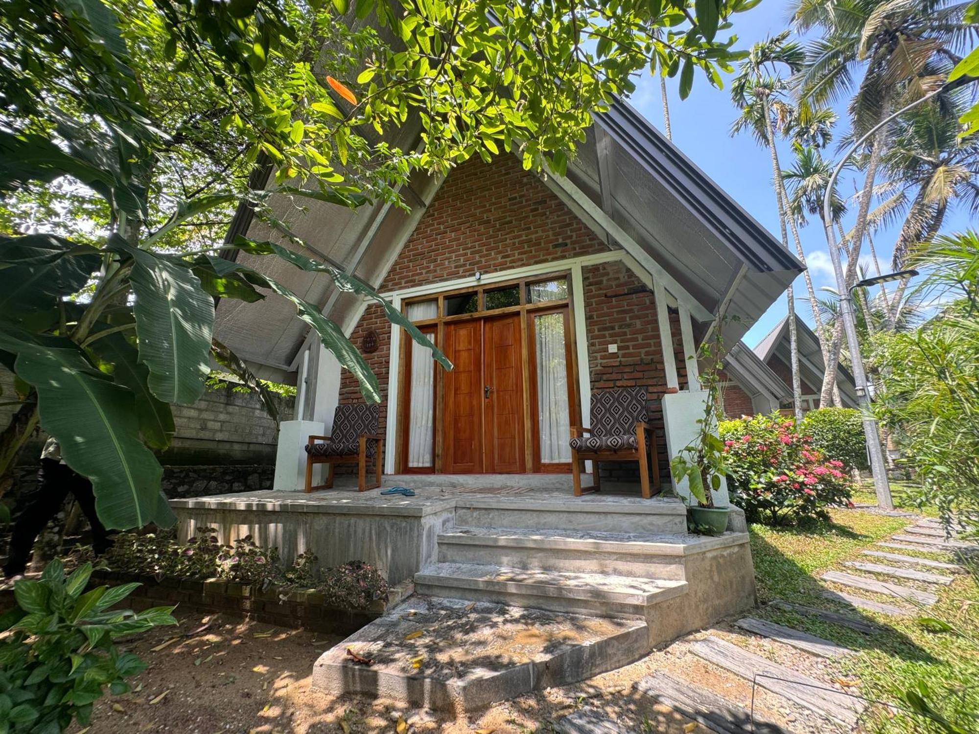 Steps Garden Resort Негомбо Екстер'єр фото